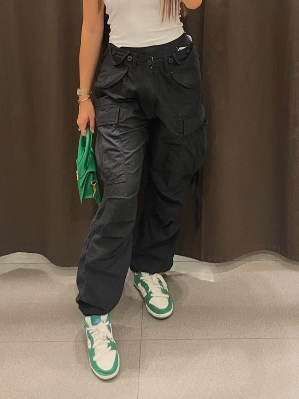 A Vintage Git cargo Pants in Black - Stylish Everyday Utility